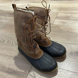 Tory Burch snow boots